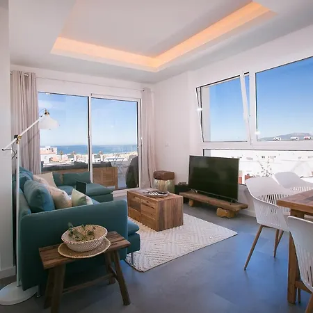 Apartment Sea Breeze, Large With Workspaces & A Great View